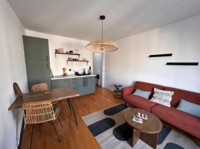 Renovated flat near Tour Eiffel